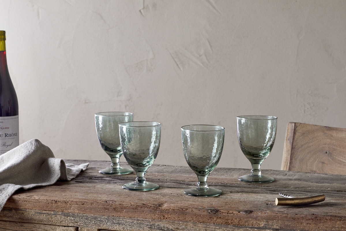 Verre à vin martelé Yala – Vert sauge (lot de 4)