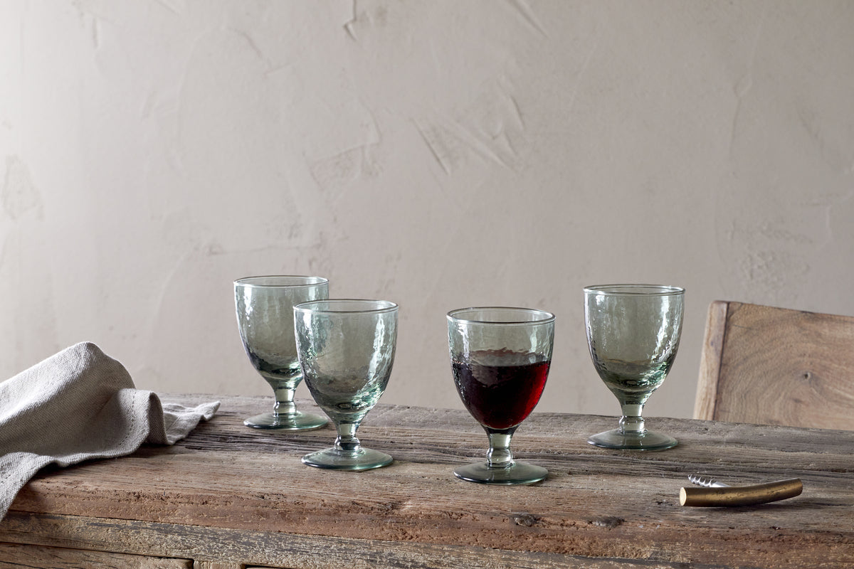 Verre à vin martelé Yala – Vert sauge (lot de 4)