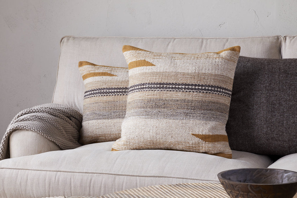 Housse de coussin en laine Aravali - Ocre