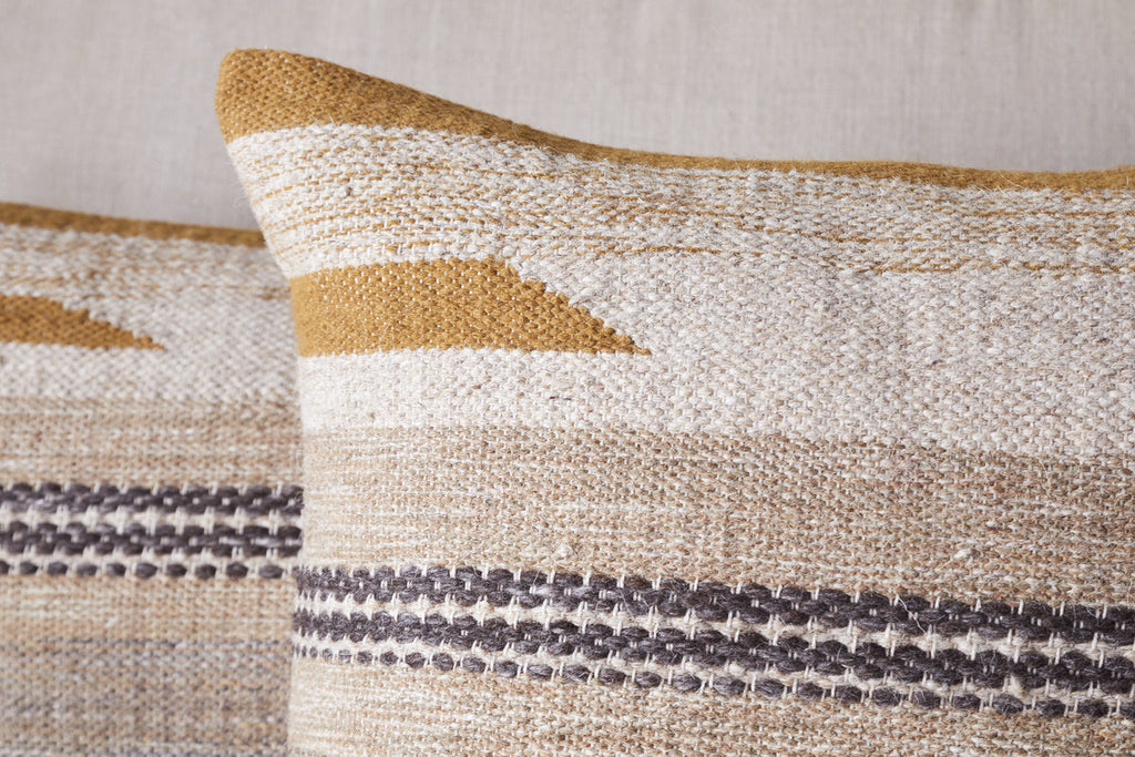 Housse de coussin en laine Aravali - Ocre