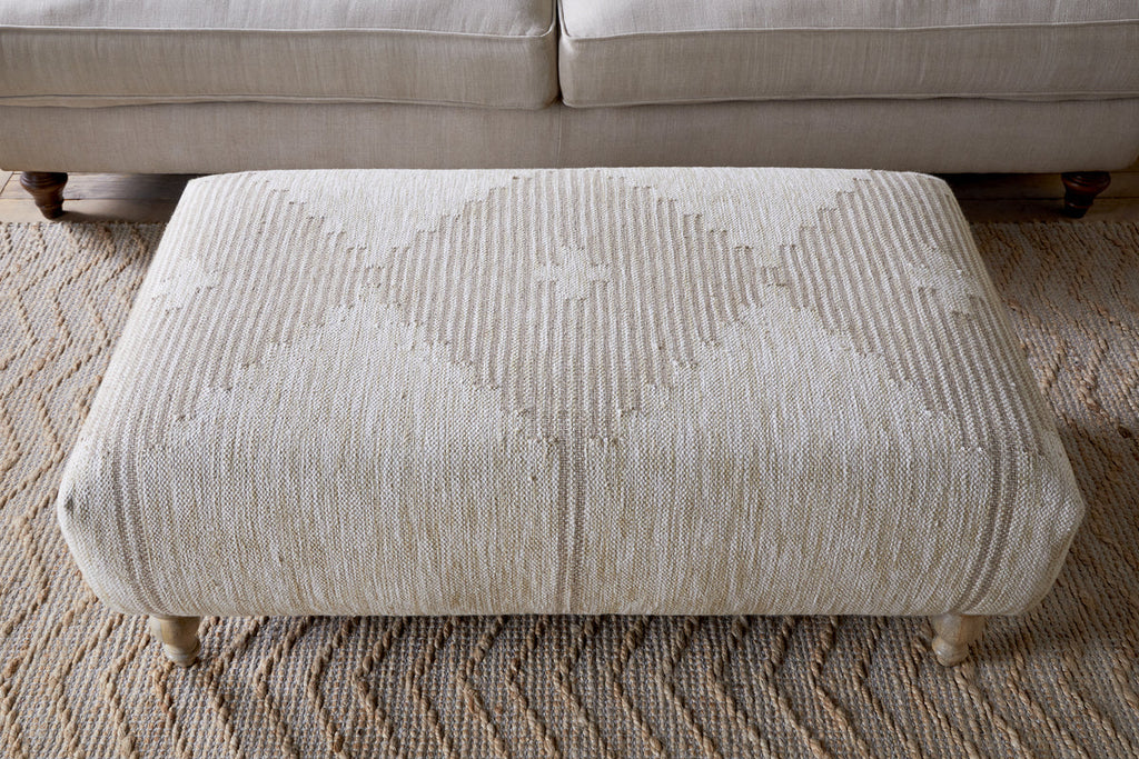 Pouf rembourré Aranya - Naturel