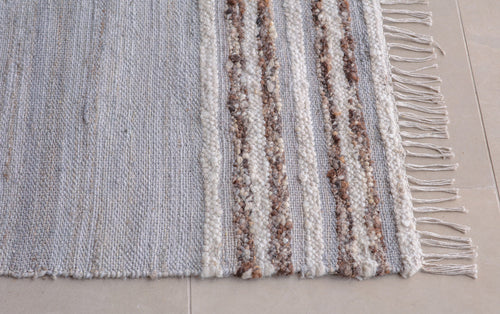 Tapis Aadita en jute et laine - Gris