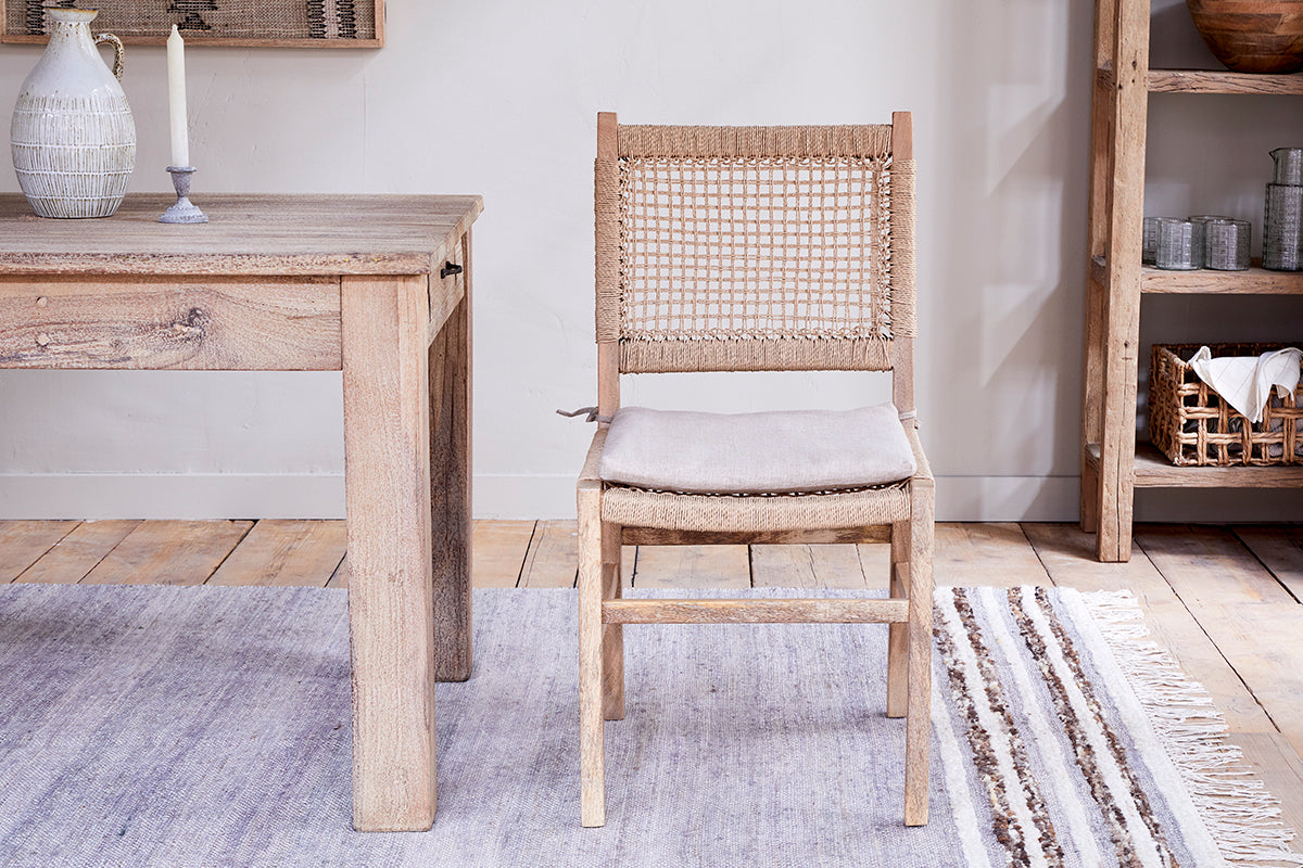 Chaise de salle à manger en bois de manguier et corde Aamani - Naturel