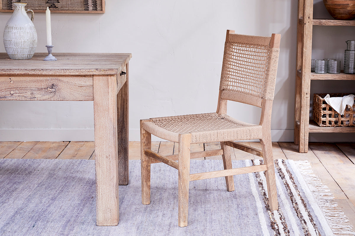 Chaise de salle à manger en bois de manguier et corde Aamani - Naturel