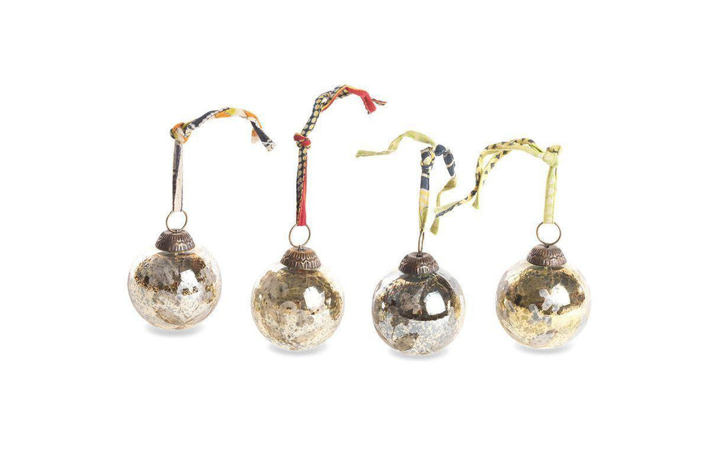 Boules en or antique (lot de 4)