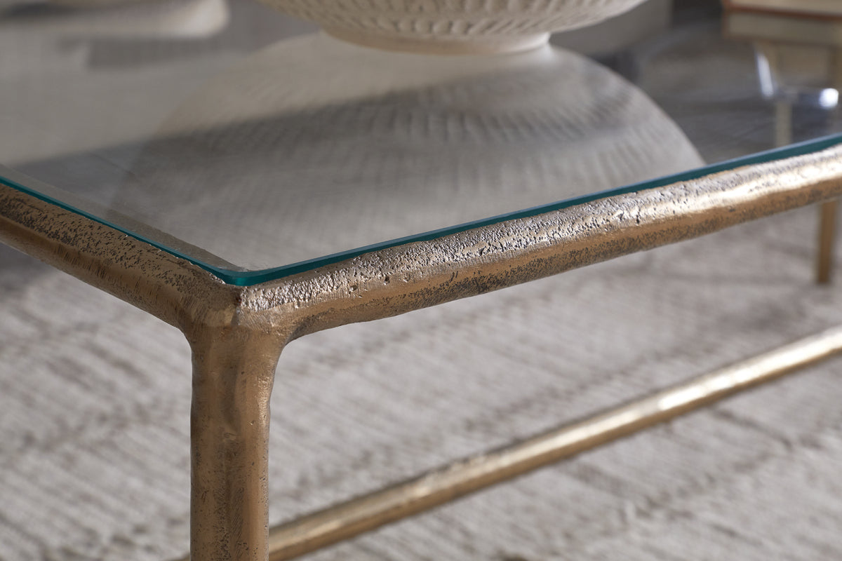 Table basse Gilasi en métal moulé et verre - Laiton antique