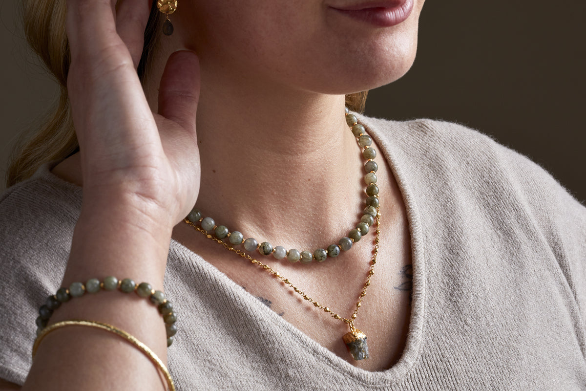 Collier Hadari en labradorite - Or