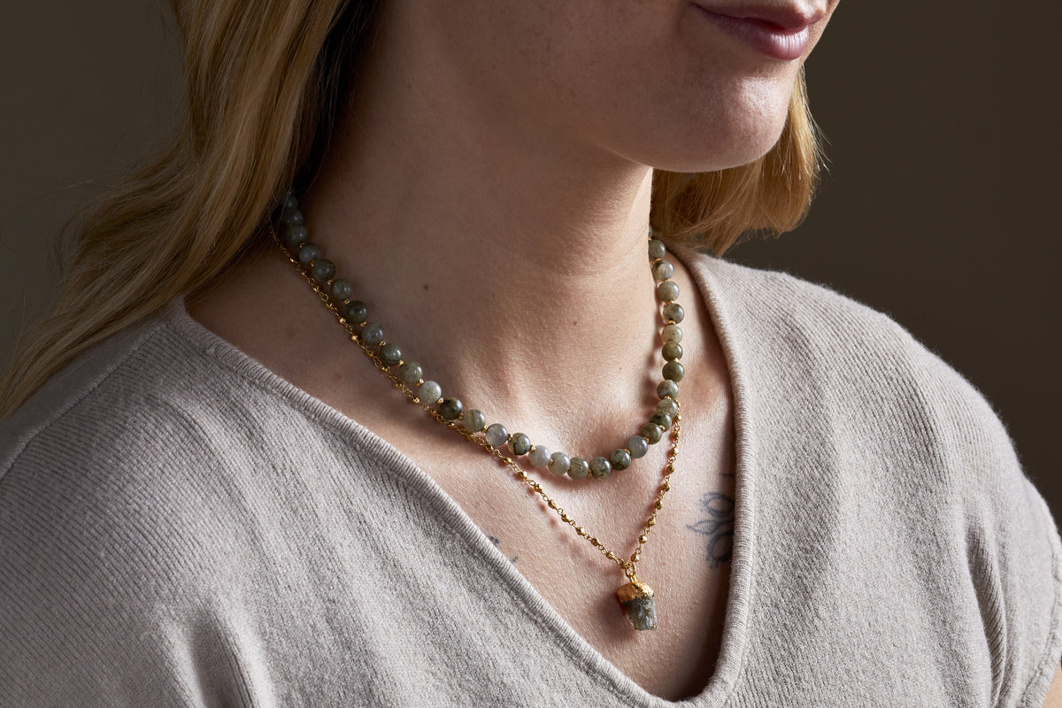 Collier Hadari en labradorite - Or