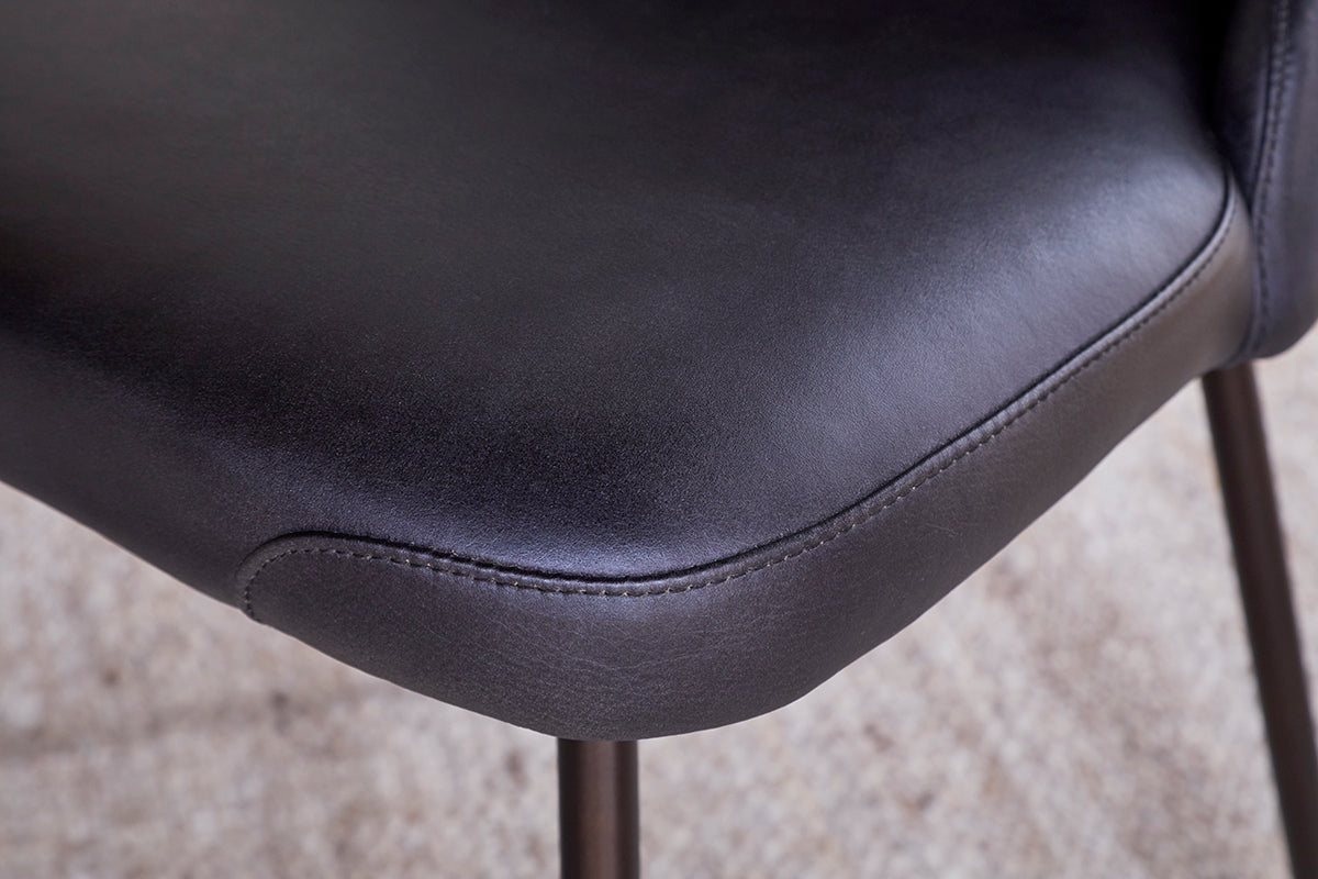 Chaise de salle à manger en cuir Harsha - Noir vieilli