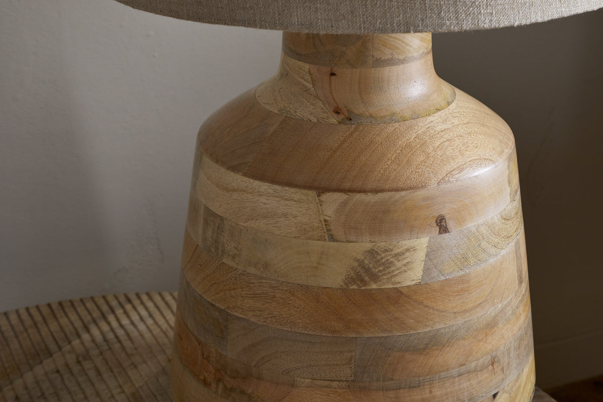 Lampe de table Kayo Statement en bois de manguier - Naturel
