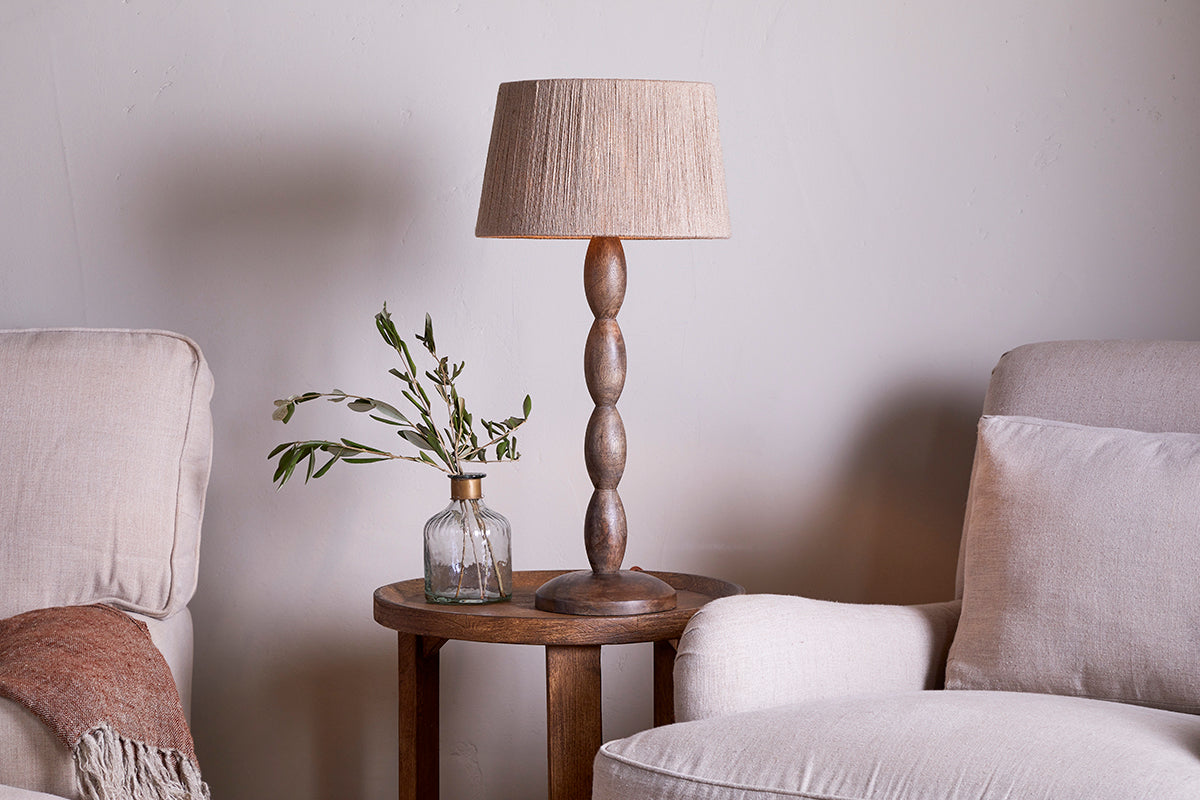 Lampe de table Konali en bois de manguier - Teinte frêne
