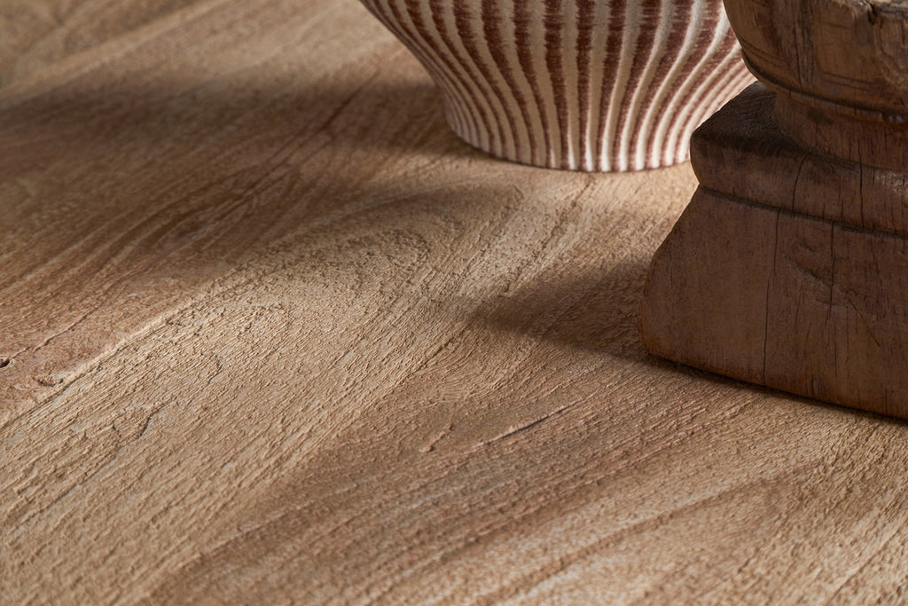 Table basse ronde sculptée Laya - Naturel