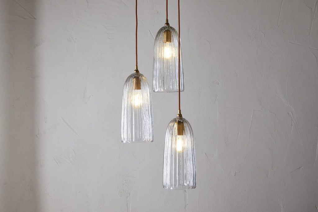 Luminaire en grappe de verre recyclé cannelé Lumina - Transparent
