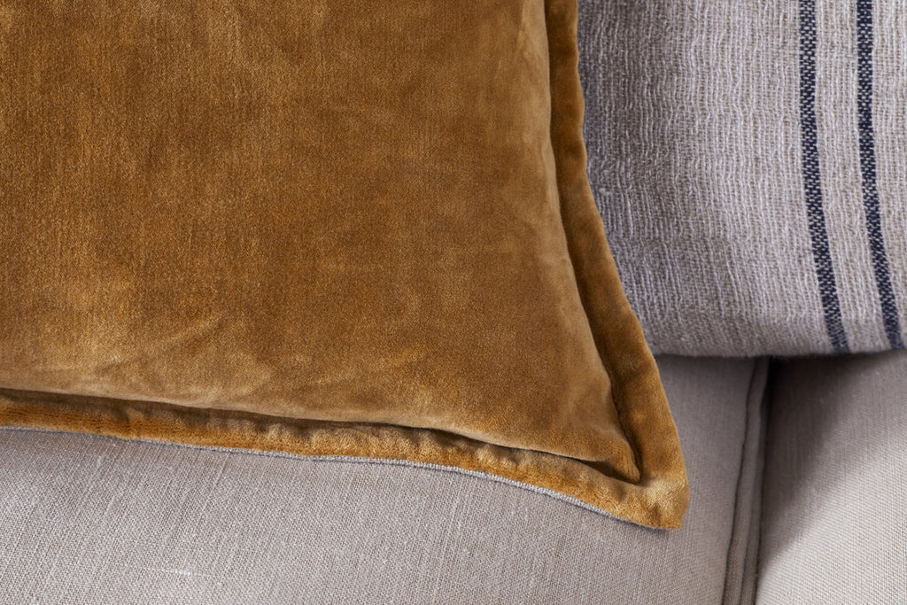 Housse de coussin en velours Sela - Ocre