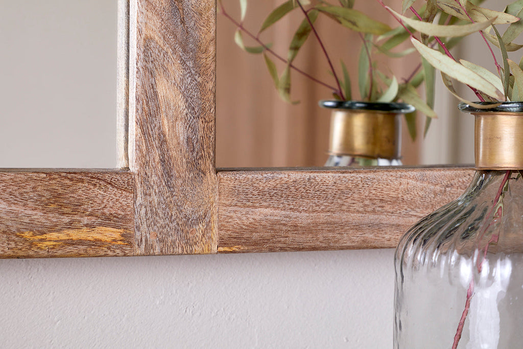 Miroir arqué en bois de manguier Sande - Naturel