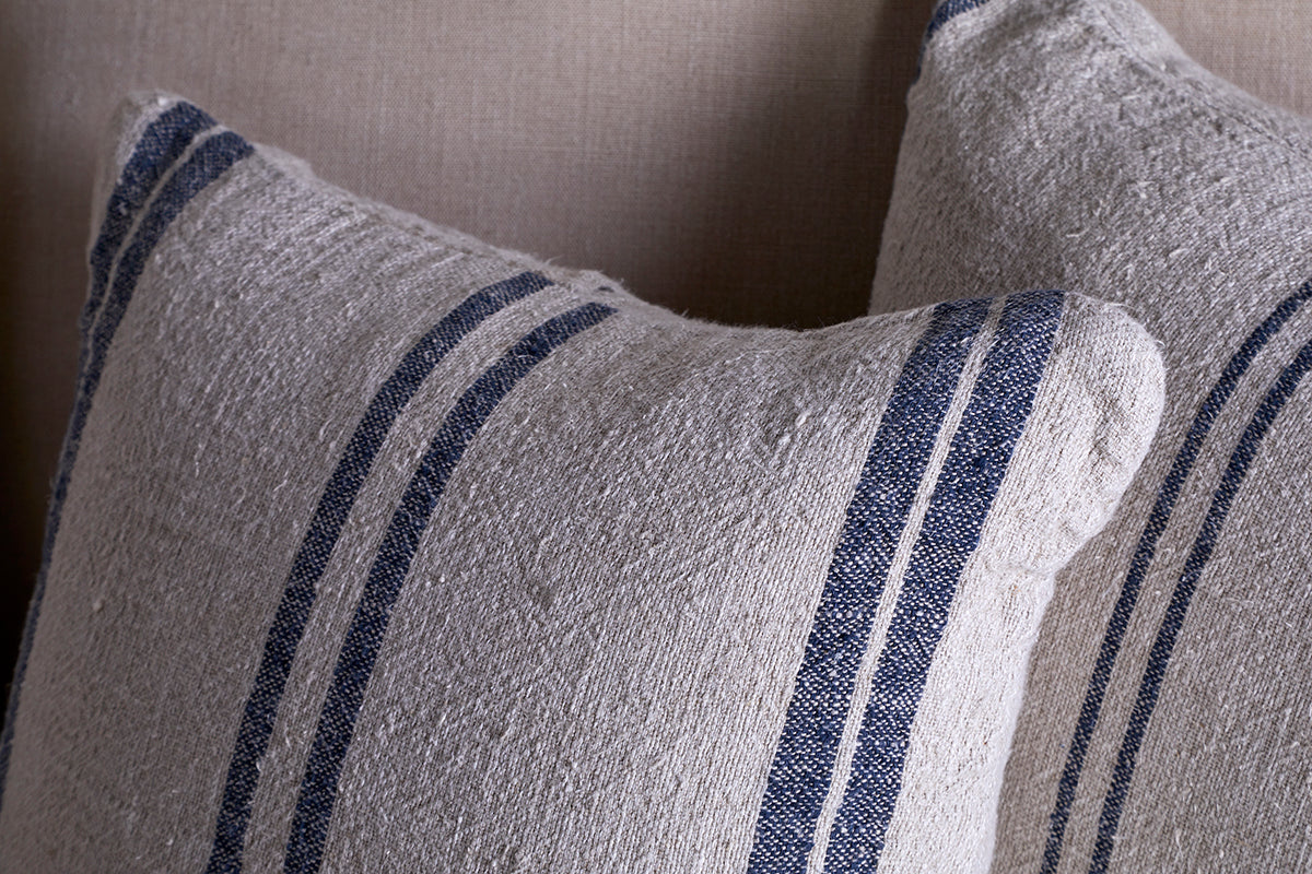 Housse de coussin Tendali en lin à rayures - Bleu marine