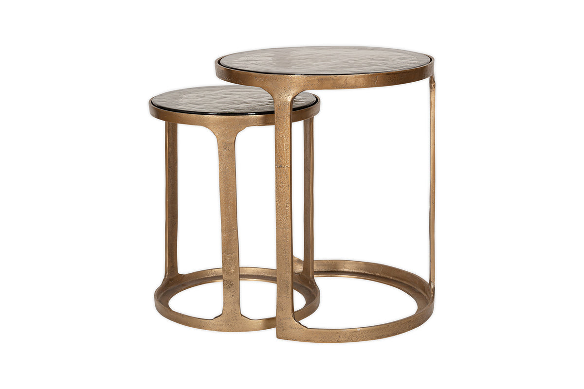 Tables d'appoint gigognes Khidki en métal moulé et verre – Laiton antique (lot de 2)