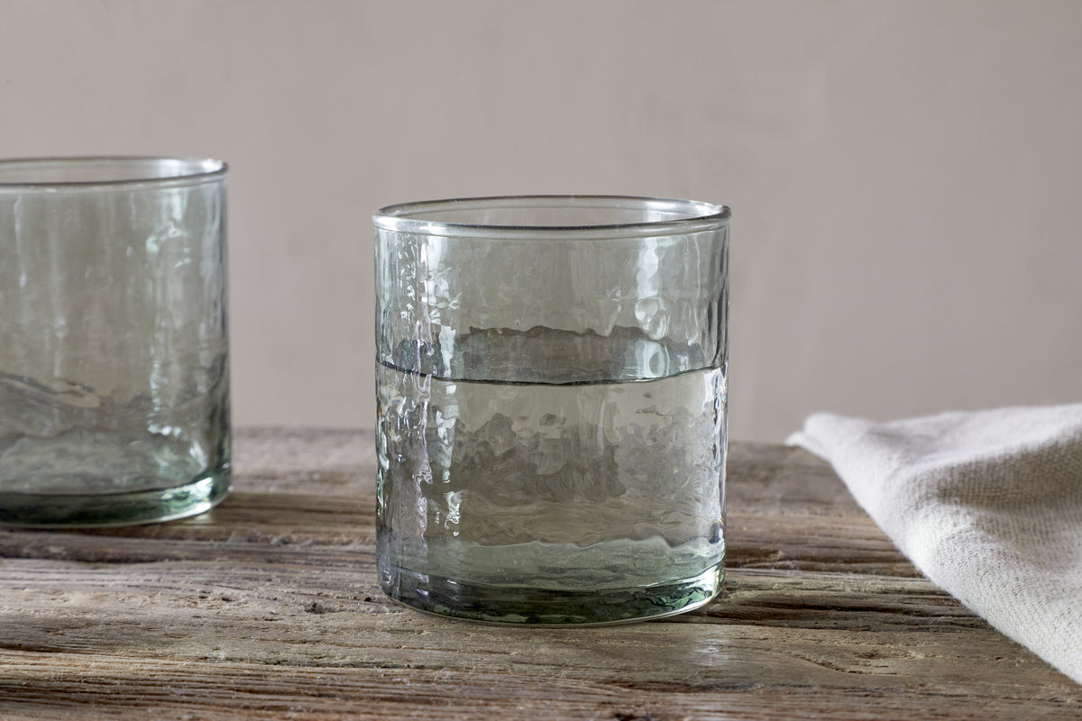 Verre martelé Yala – Vert sauge (lot de 4)