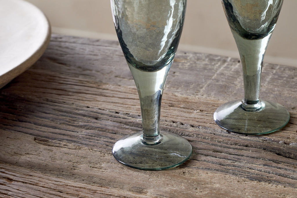 Verre à champagne martelé Yala – Vert sauge (lot de 4)