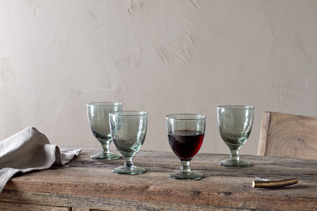 Verre à vin martelé Yala – Vert sauge (lot de 4)