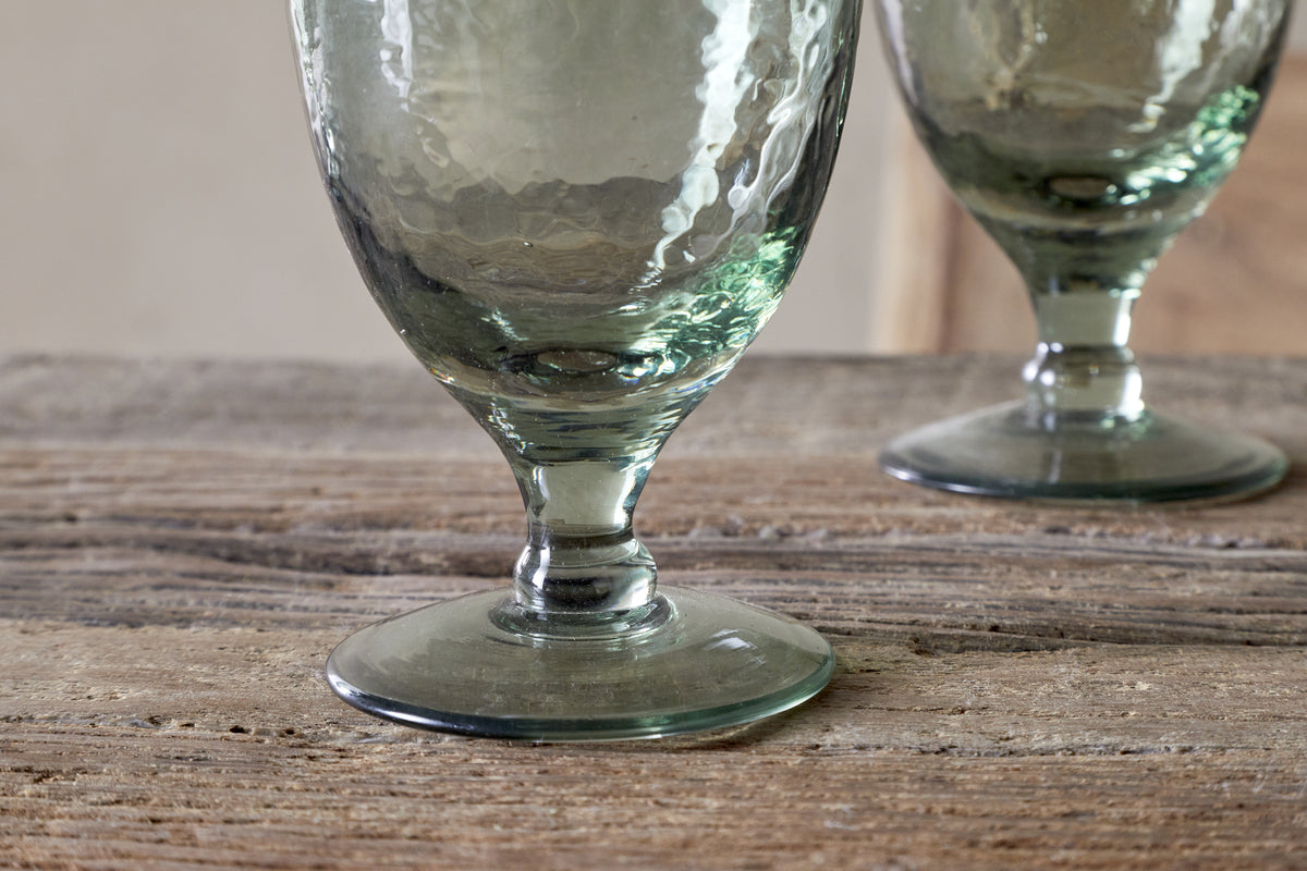Verre à vin martelé Yala – Vert sauge (lot de 4)