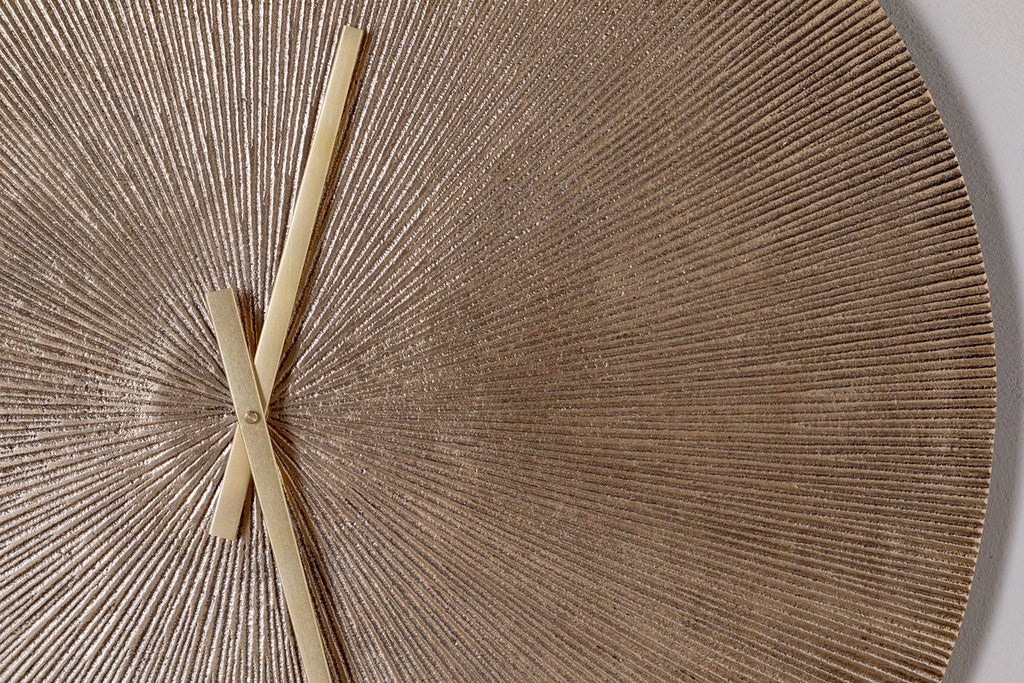 Horloge murale gravée Zuwena - Laiton antique